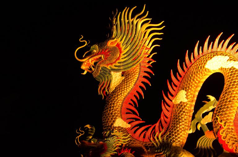 88年属龙人未来十年运势如何（ 88年龙未来十年运势展望）  第2张